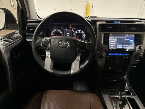 Used 2020 Toyota 4Runner Limited AWD/4WD image 11