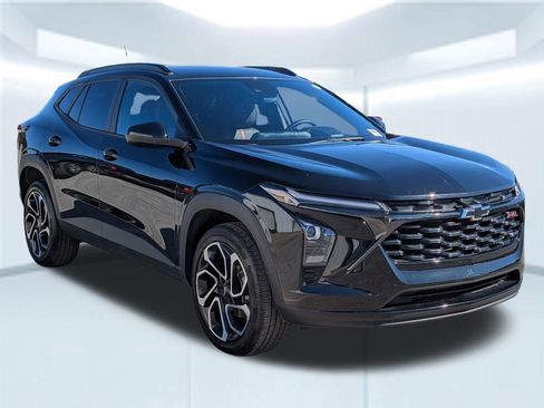 Used 2024 Chevrolet Trax RS image 8