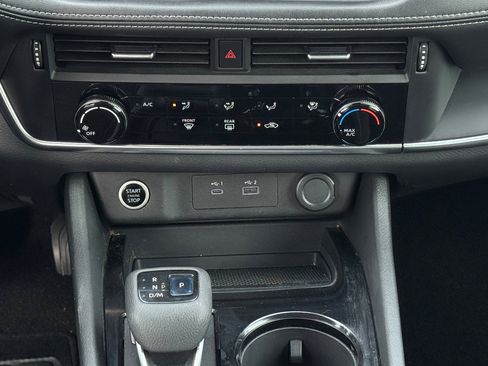 Used 2021 Nissan Rogue S image 12