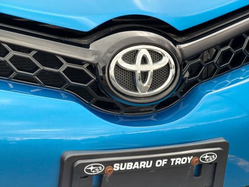 Used 2017 Toyota Corolla iM FWD image 12