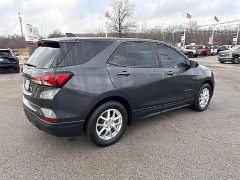 Used 2022 Chevrolet Equinox LS image 6