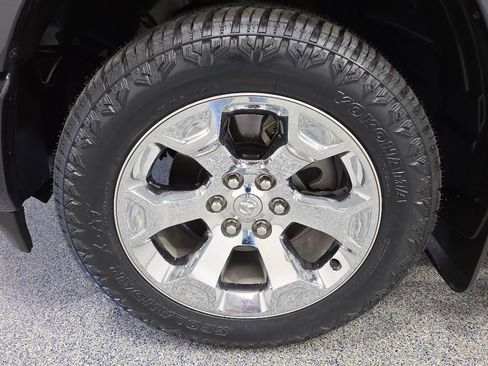 Used 2019 RAM 1500 Big Horn AWD/4WD image 43