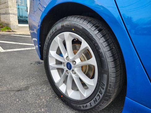 Used 2020 Ford Fusion SE image 33