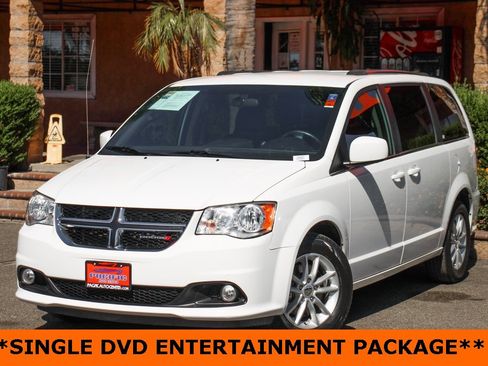 Used 2020 Dodge Grand Caravan SXT image 4