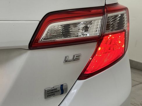 Used 2014 Toyota Camry LE image 27