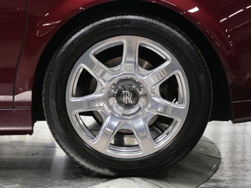 Used 2010 Rolls-Royce Phantom Sedan image 11