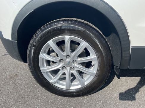 Certified 2022 Cadillac XT4 Luxury w/ Cold Weather Package image 39