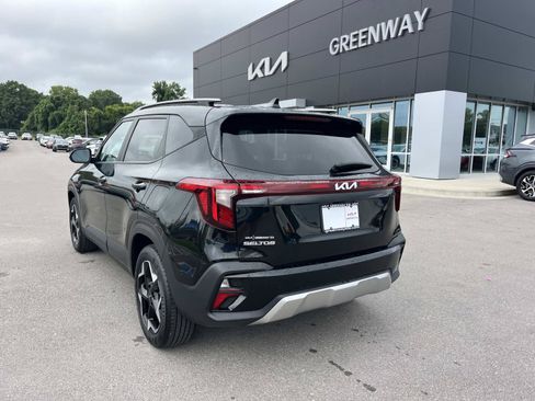 Used 2025 Kia Seltos S FWD image 5