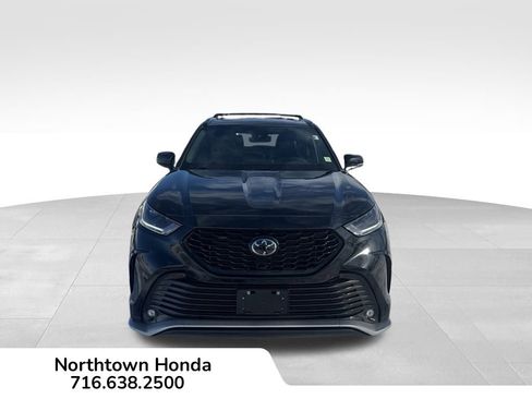 Used 2023 Toyota Highlander L image 10