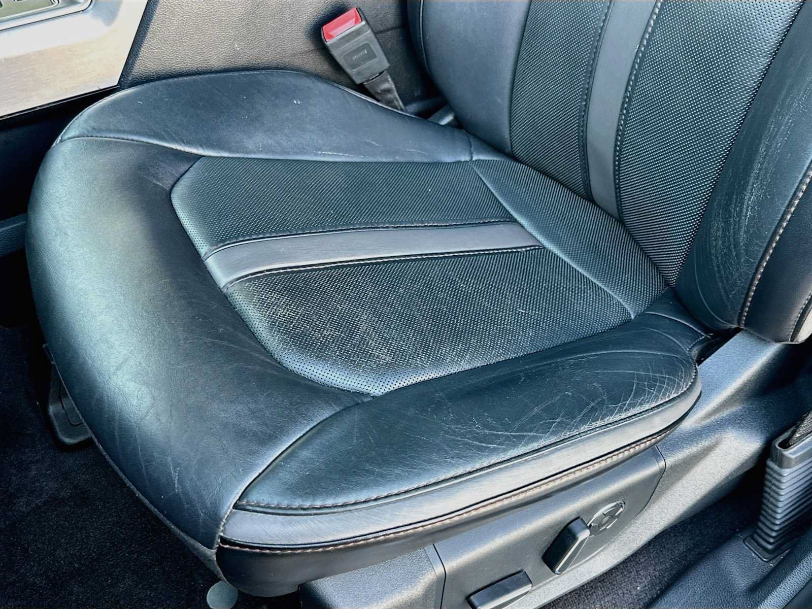 Used 2019 Ford F150 Platinum w/ Equipment Group 701A Luxury AWD/4WD image 20