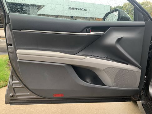 Used 2022 Toyota Camry LE image 14