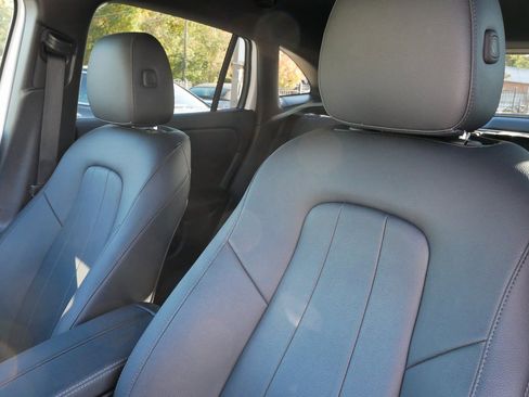 Used 2021 Mercedes-Benz GLA 250 4MATIC image 29