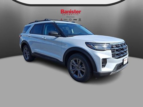 New 2026 Ford Explorer Active w/ Active Comfort Package image 2