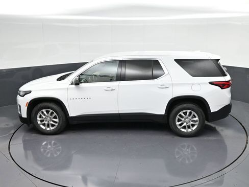 Used 2023 Chevrolet Traverse LS FWD image 23