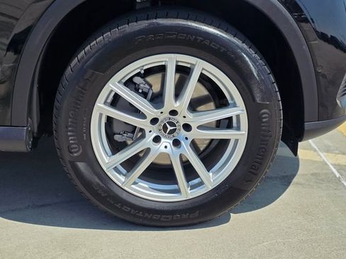 Used 2025 Mercedes-Benz GLC 300 image 8