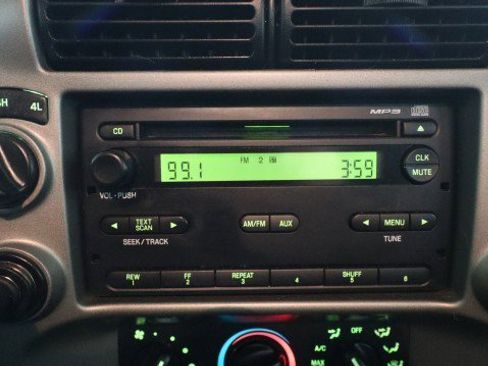 Used 2010 Ford Ranger XLT image 13