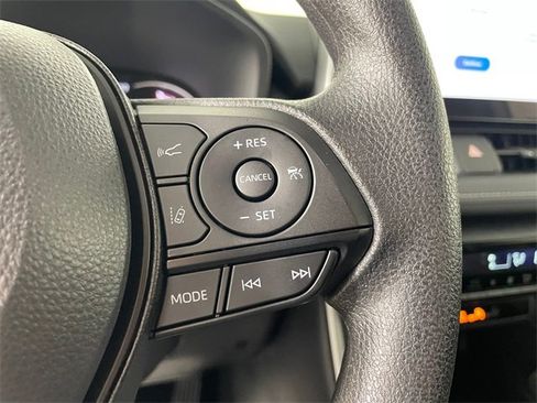 Used 2025 Toyota RAV4 XLE image 10