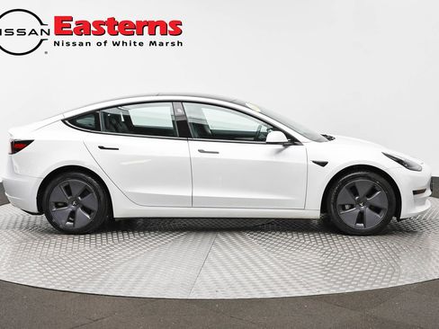 Used 2023 Tesla Model 3 Standard Range image 4