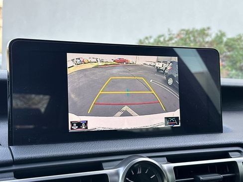 Certified 2022 Lexus IS 350 F Sport image 21