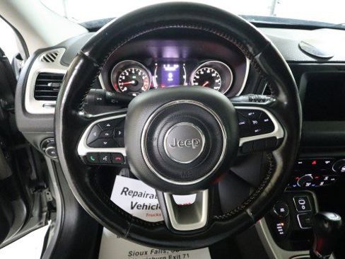 Used 2021 Jeep Compass Latitude image 15