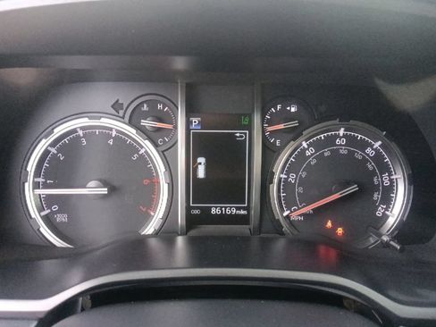 Used 2021 Toyota 4Runner TRD Off-Road AWD/4WD image 20