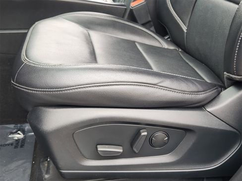 Used 2023 Ford Explorer Limited image 23