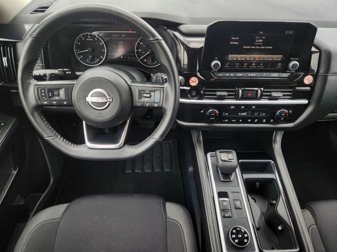 Used 2025 Nissan Pathfinder SV AWD/4WD image 31