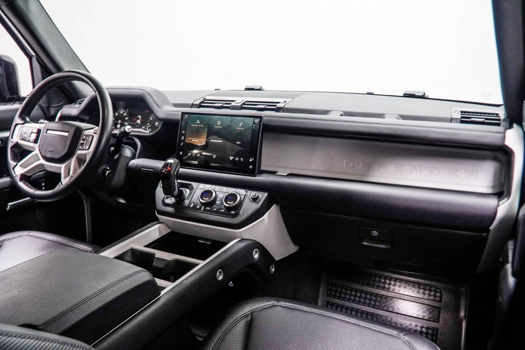 Used 2025 Land Rover Defender 110 S AWD/4WD image 23