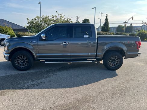 Used 2015 Ford F150 Lariat w/ Equipment Group 502A Luxury AWD/4WD image 4