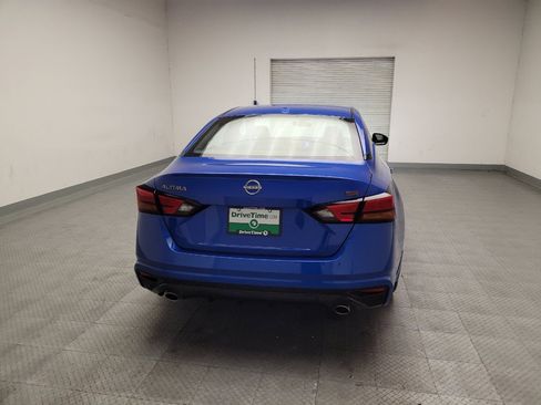 Used 2025 Nissan Altima 2.5 SR FWD image 9