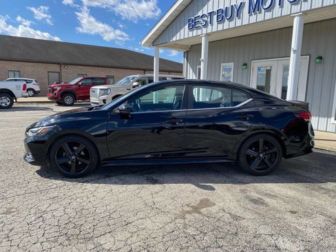 Used 2021 Nissan Sentra SR w/ SR Premium Package image 2