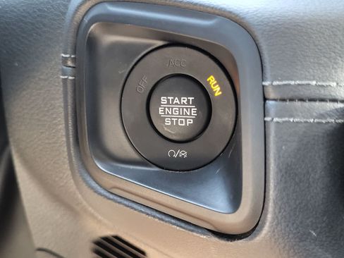 Used 2024 Jeep Wrangler Unlimited Sahara AWD/4WD image 20