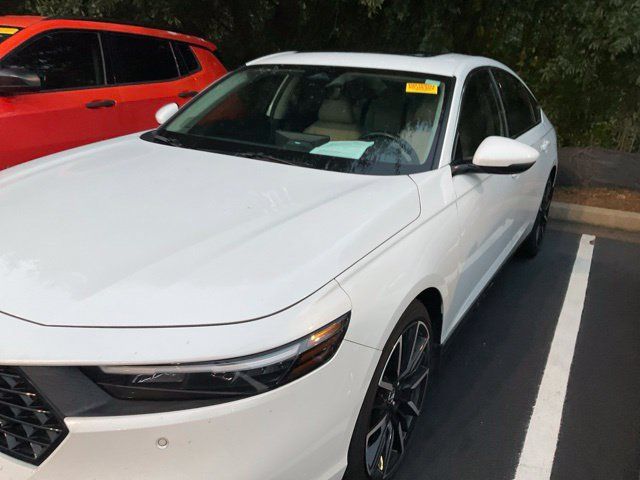 Used 2024 Honda Accord Touring image 10