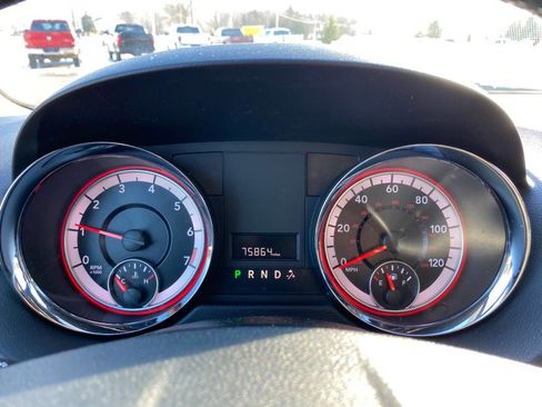 Used 2019 Dodge Grand Caravan SXT image 25