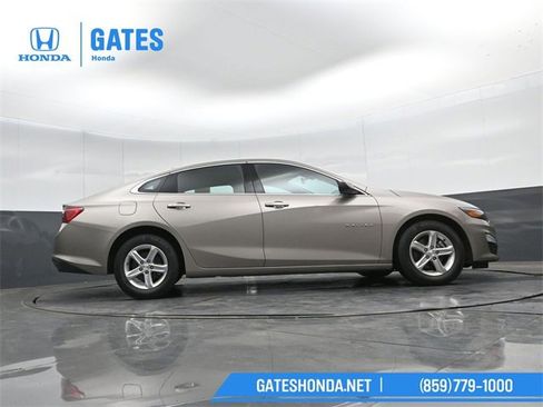 Used 2023 Chevrolet Malibu LT image 32