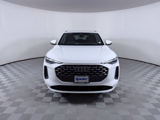 Certified 2025 Audi Q5 Premium w/ Convenience Package AWD/4WD image 2
