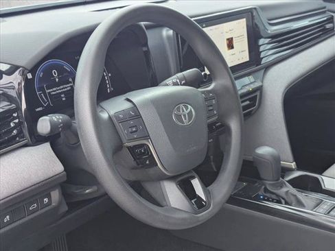 Used 2025 Toyota Camry LE FWD image 9