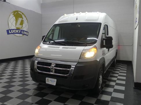 Used 2018 RAM ProMaster 2500 w/ Premium Appearance Group image 3