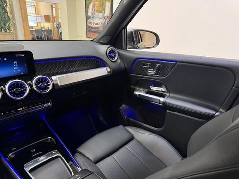 Used 2025 Mercedes-Benz GLB 250 image 10