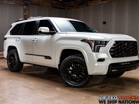 Used 2025 Toyota Sequoia Platinum image 1