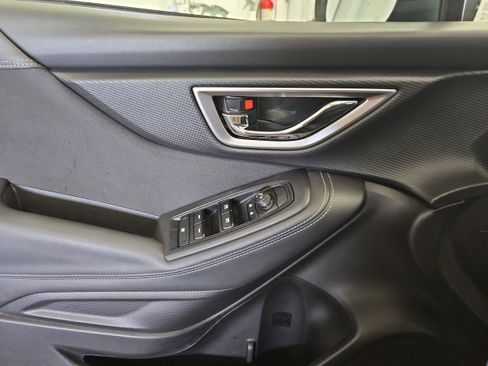 Used 2022 Subaru Forester Premium image 8