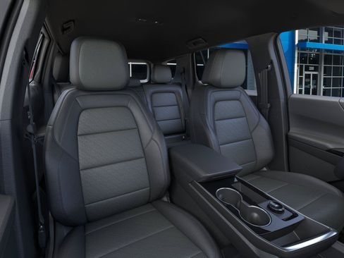 New 2027 Chevrolet Equinox LT w/ Convenience Package II FWD image 16