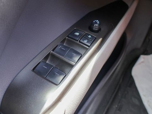 Used 2023 Toyota Camry SE FWD image 18