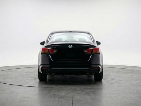 Used 2025 Nissan Altima 2.5 SV FWD image 7