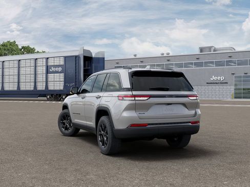 New 2026 Jeep Grand Cherokee Altitude AWD/4WD image 3