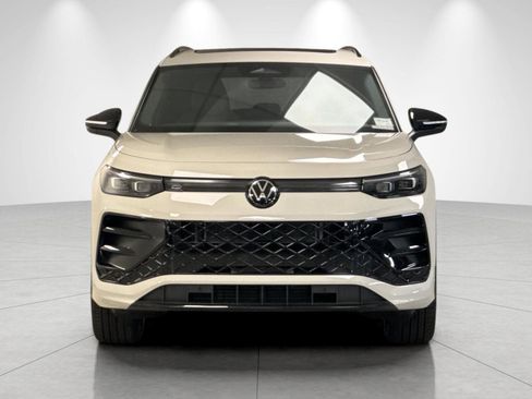 New 2026 Volkswagen Tiguan SE R-Line AWD/4WD image 8