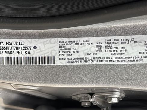 Used 2024 RAM 1500 Laramie AWD/4WD image 26