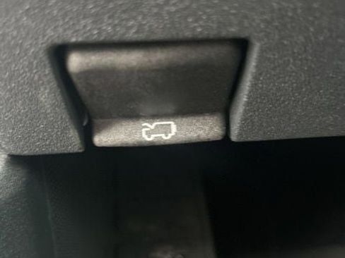 Used 2023 Ford Bronco Wildtrak image 16