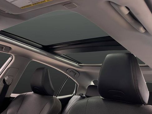 Used 2025 Toyota Camry XLE image 12