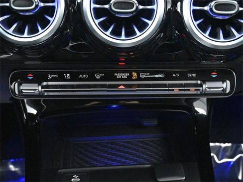 Used 2025 Mercedes-Benz CLA 250 CLA 250 image 38